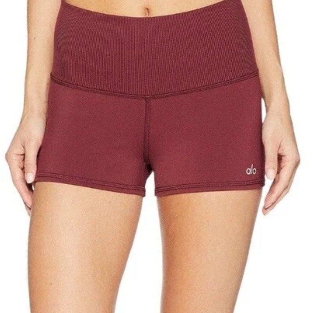 ALO Yoga Women's Burgundy Shorts - Aura size XS